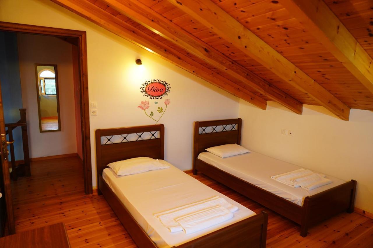 Stefanias Appartments Agios Matthaios  Екстер'єр фото