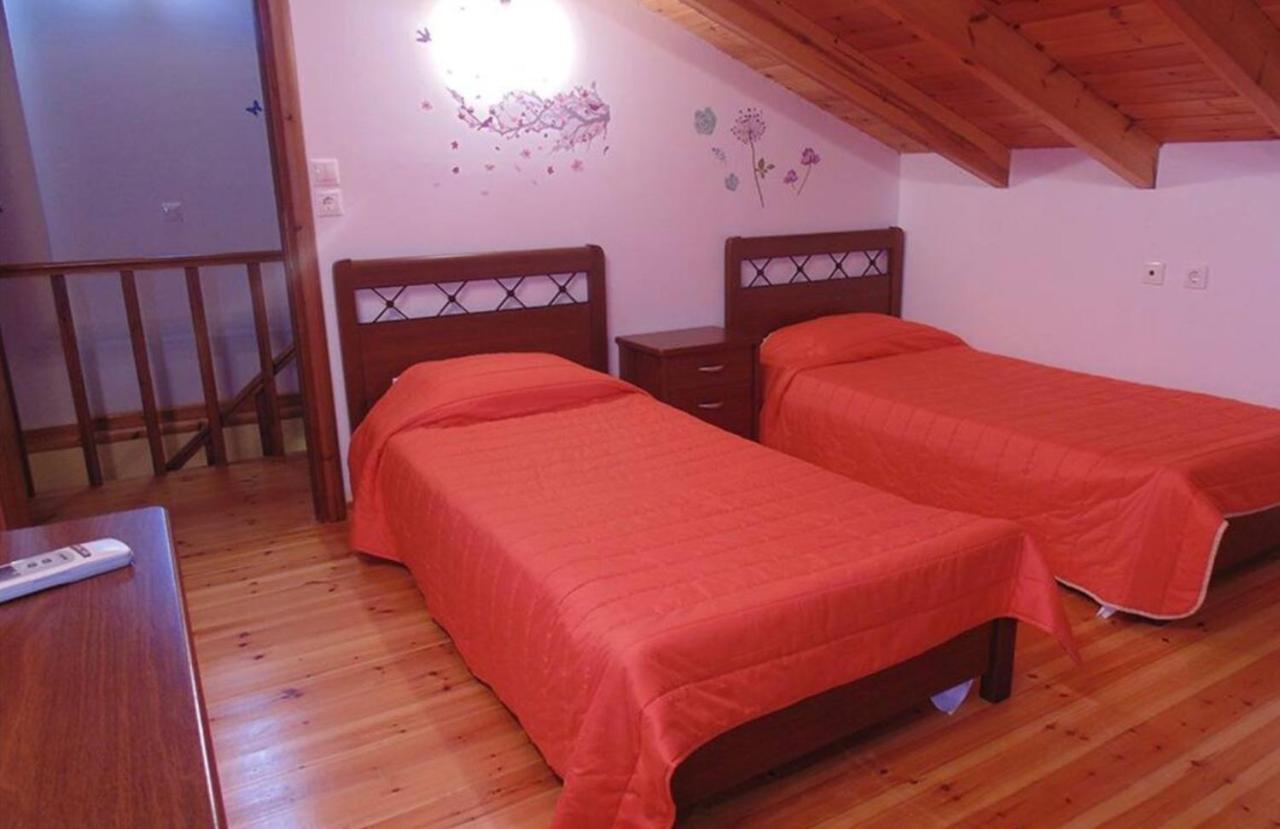 Stefanias Appartments Agios Matthaios  Екстер'єр фото