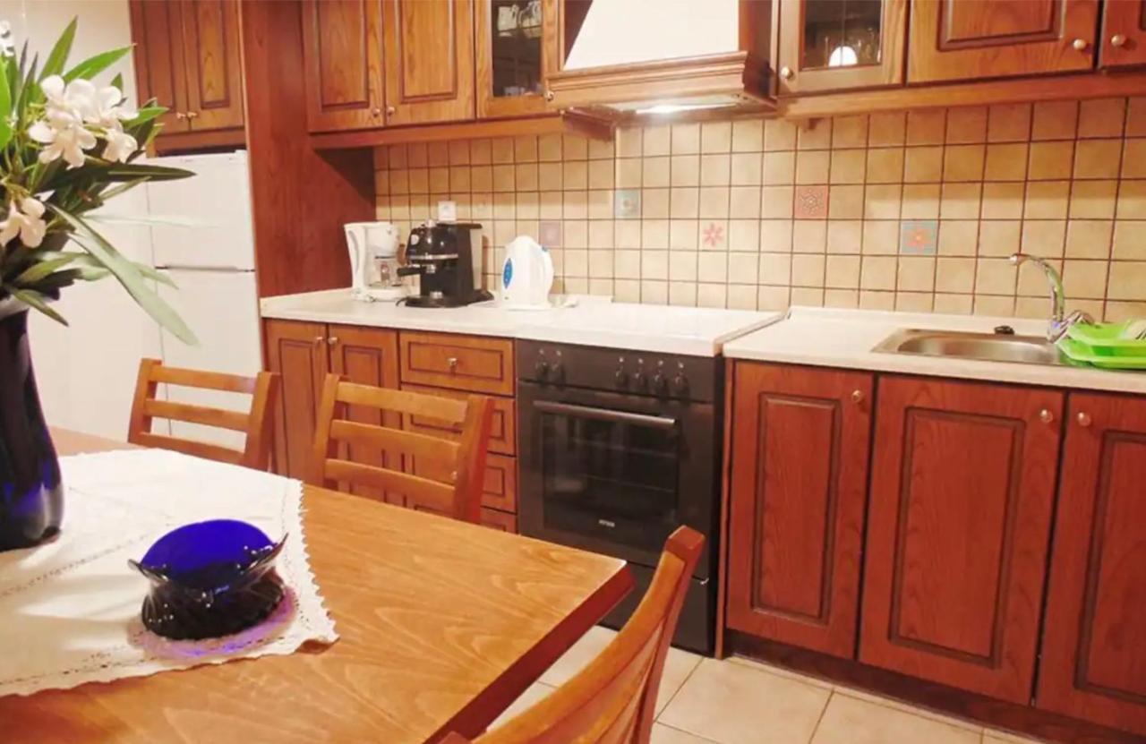 Stefanias Appartments Agios Matthaios  Екстер'єр фото