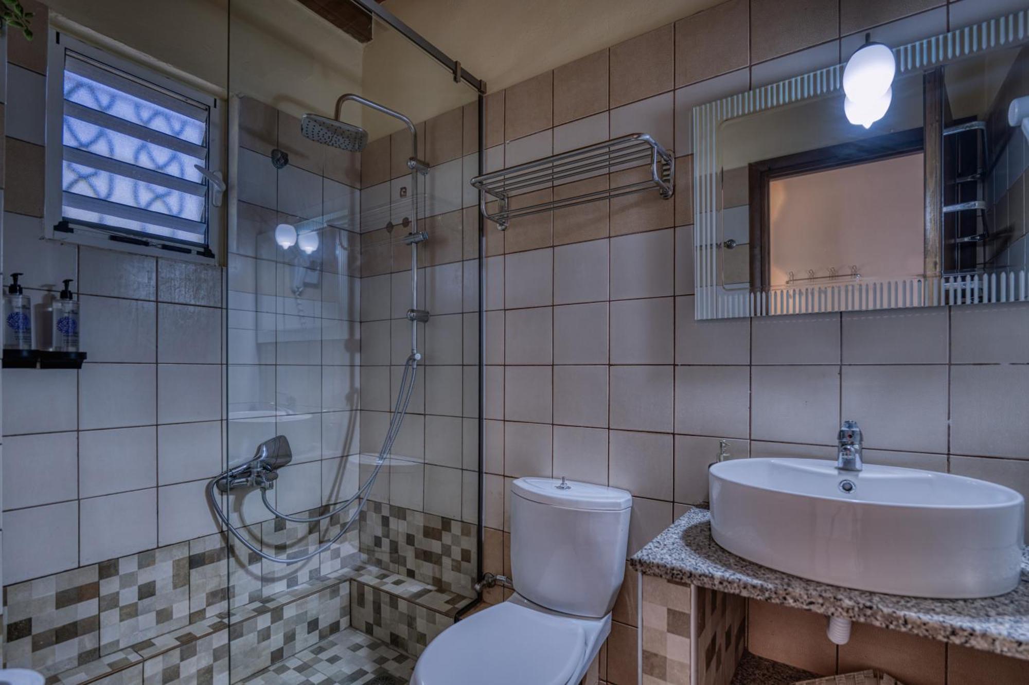 Stefanias Appartments Agios Matthaios  Екстер'єр фото