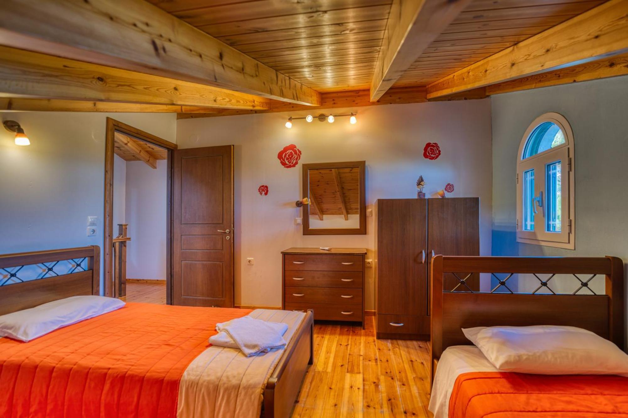 Stefanias Appartments Agios Matthaios  Екстер'єр фото